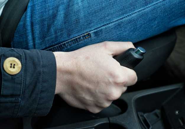 Подъем автомобиля и доступ к задней части конструкции ручника